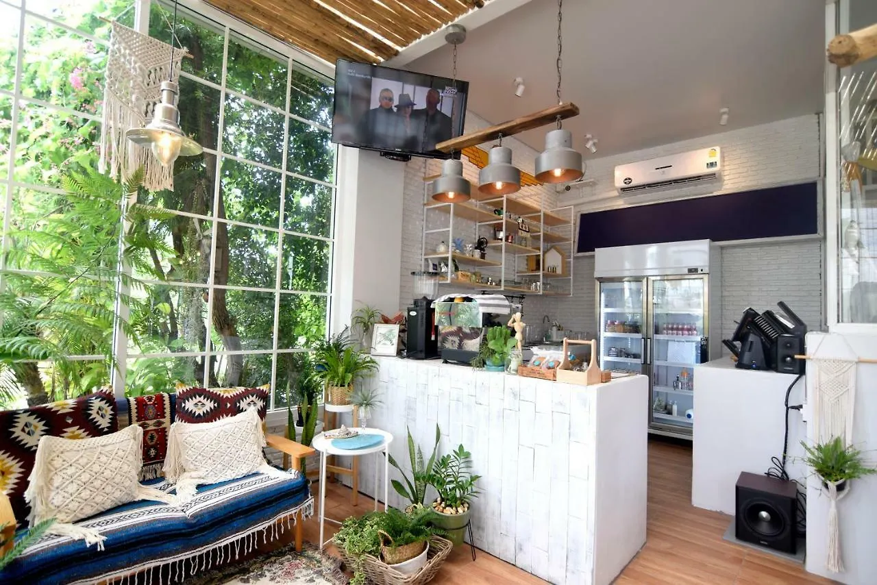Hotel Chill House At Naiyang Nai Yang Beach 2*,