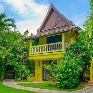 Chez Charly *** Nai Yang Beach
